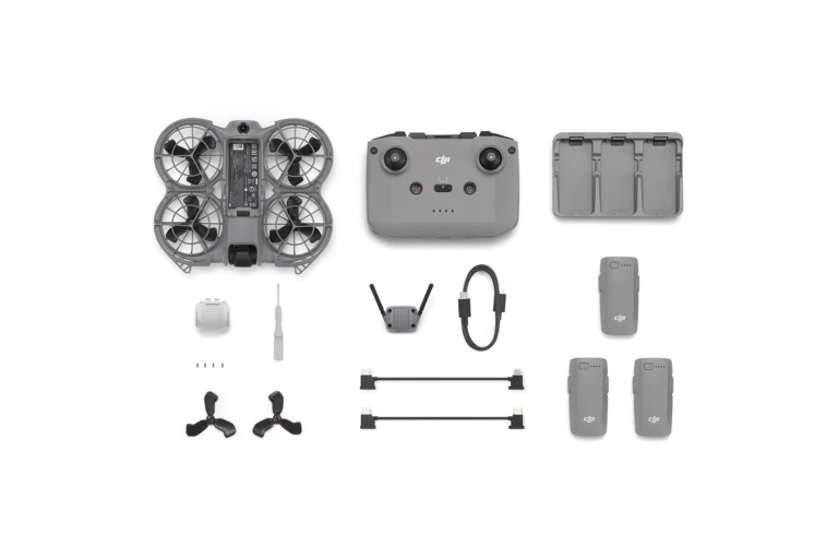 DJI Neo 2 ile motosiklet sürüşünü görüntüleyen bir kullanıcı
