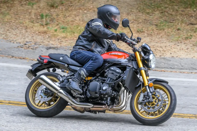 2026 Kawasaki Z900RS SE
