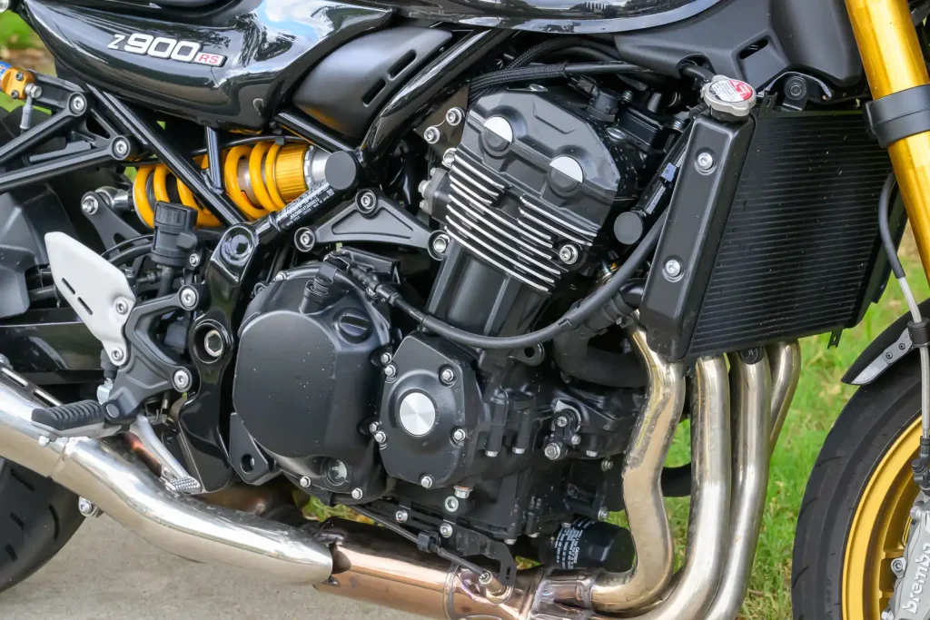 2026 Kawasaki Z900RS SE