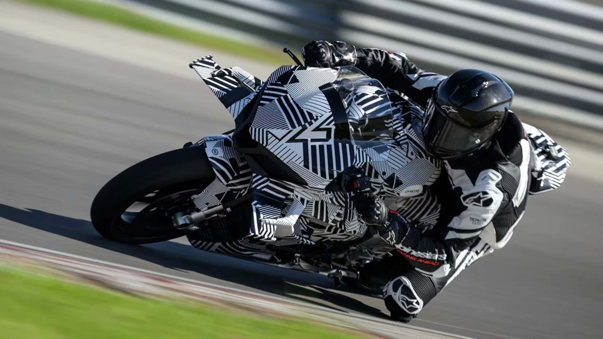 CFMoto V4 SR-RR, Aspar pilotlarıyla test ediliyor