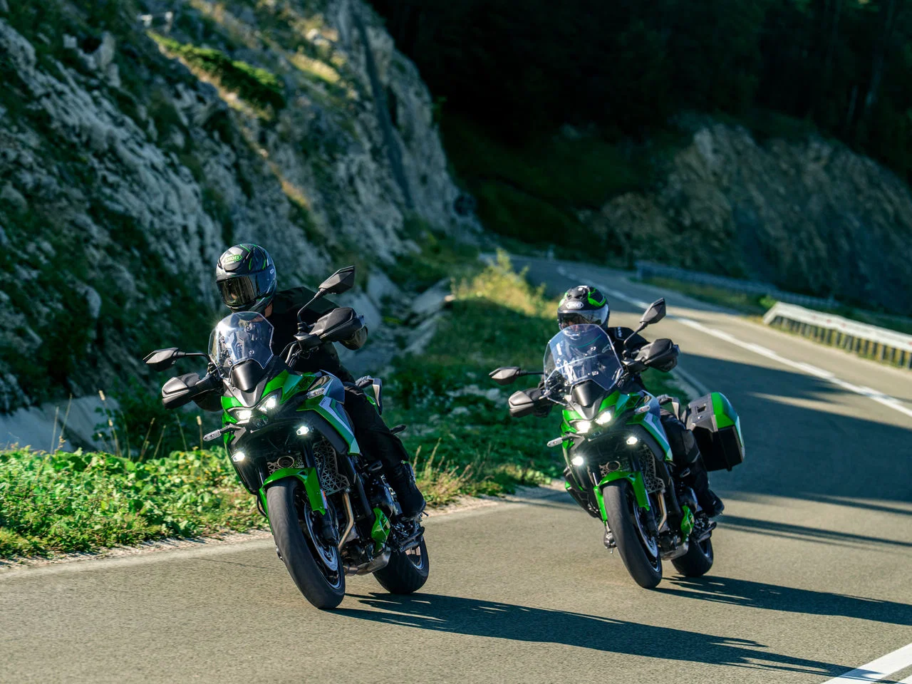 Kawasaki Versys 900, 948 cc motoruyla tanıtıldı